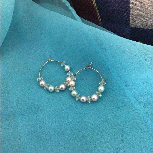 Vintage Wire Earrings Delicate Pink & White Beaded Earrings Pierced Hoops - Picture 6 of 8